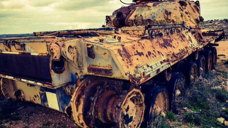 old-steel-military-vehicle-broken-abandoned-1195540-pxhere.com