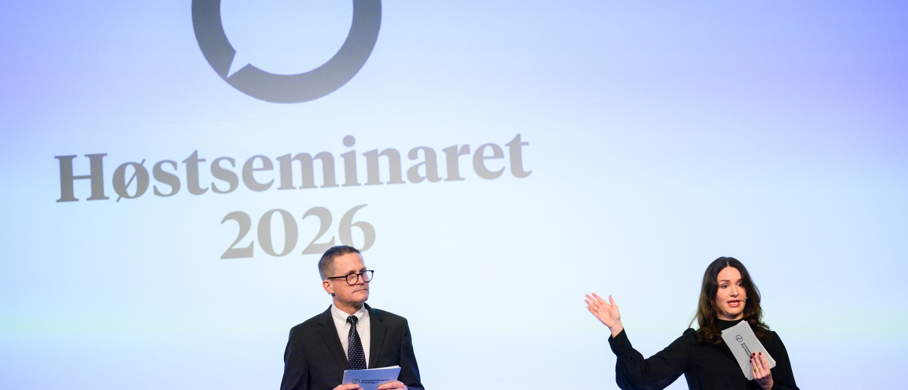 Konferansierer Leif Welhaven og Katarina Lunde. Foto: Skjalg Bøhmer Vold. 