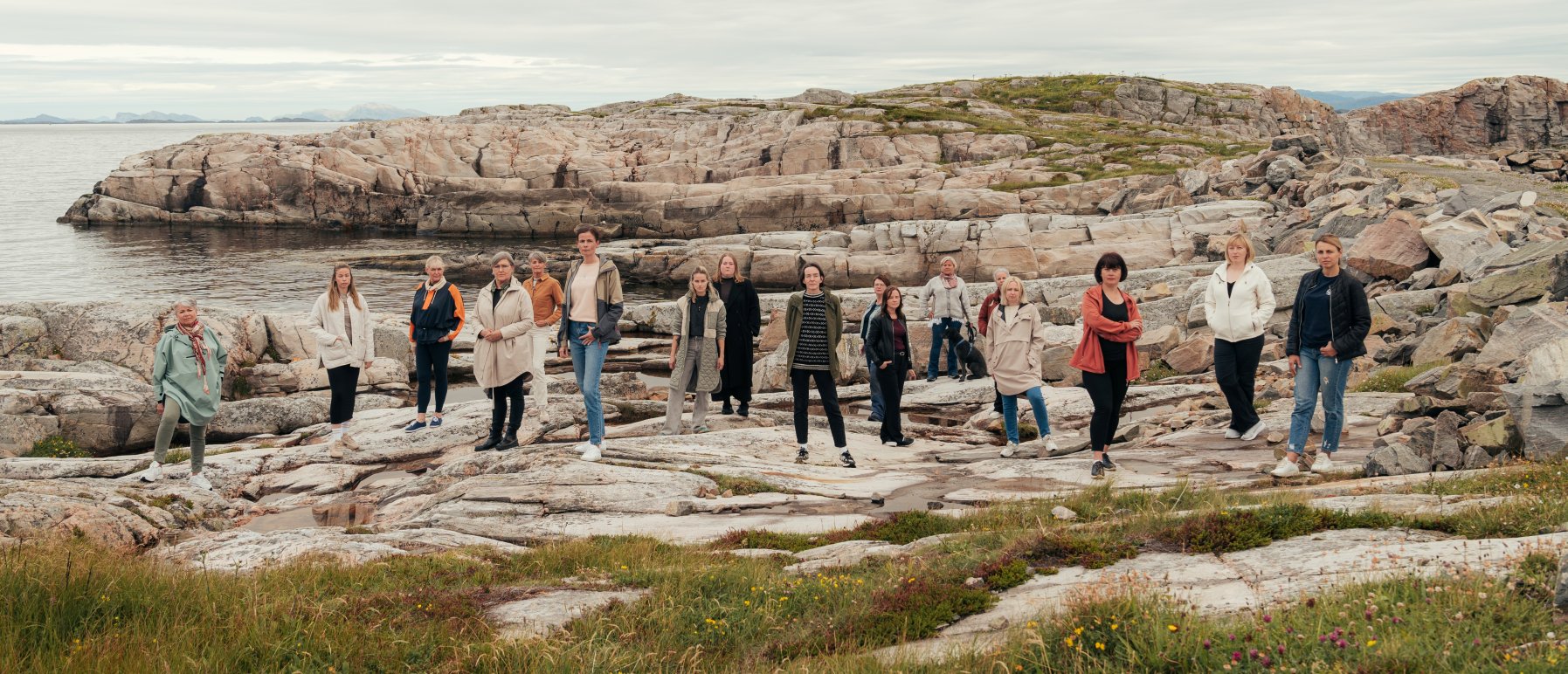 AV KVINNER, FOR KVINNER: En viktig målgruppe for Feddie Ocean Destillery er kvinner. Her er kvinnene som jobber og er medeiere i whiskyprodusenten. 