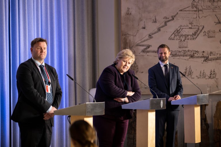 Foto fra pressekonferansen 24. mars 2020. Den handlet om videre tiltak i håndteringen av korona-pandemien.