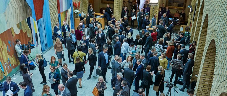 Vandrehallen Stortinget foto Bård Gudim